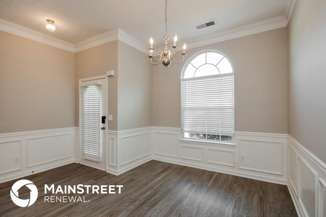 Building Photo - 10 Zebulon Pl