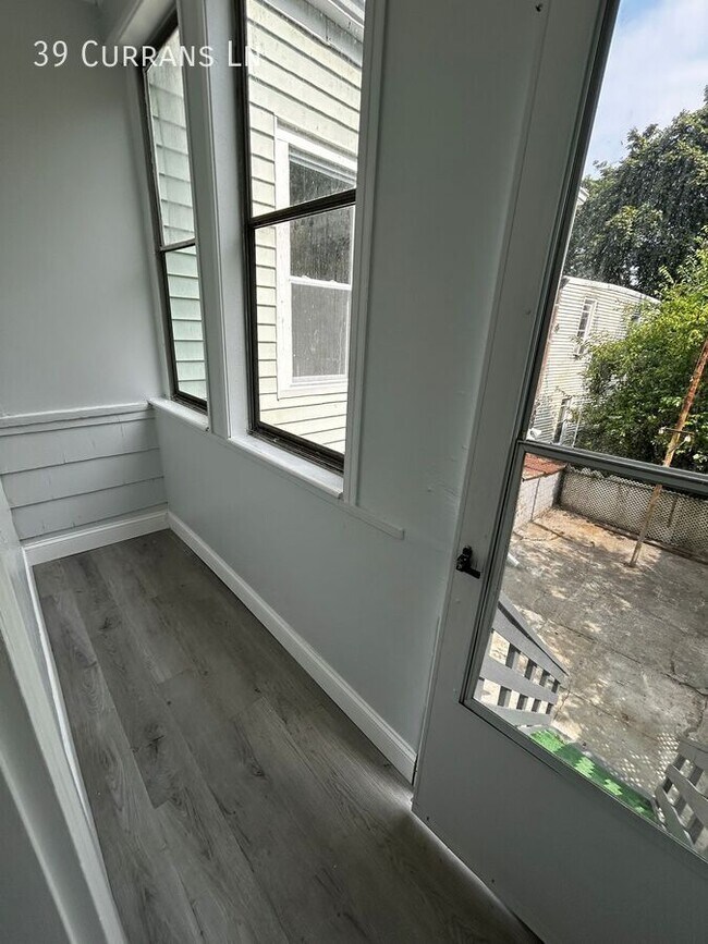 Foto del edificio - 39 Currans Ln