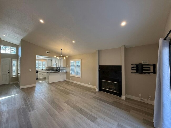 Building Photo - 1709 Nighthawk Way