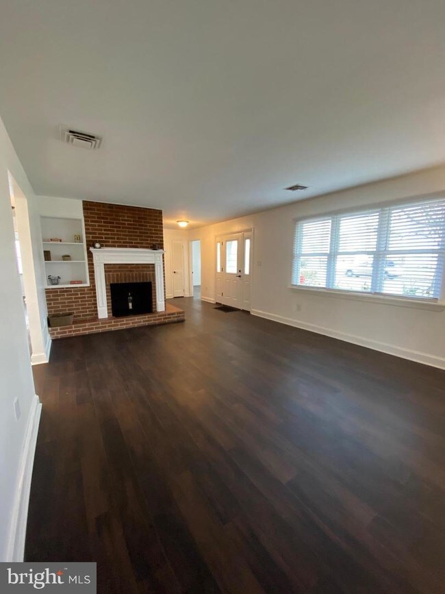 Foto del edificio - 336 N Main St