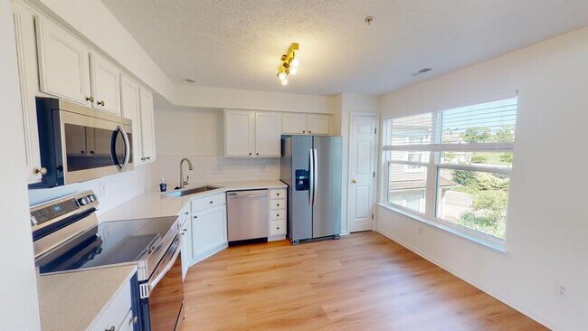Building Photo - 1741 Coburn Ct