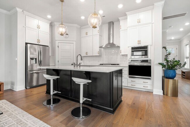 Foto del edificio - 2506 Lola Ave