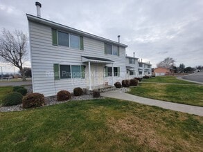 Building Photo - 1001 Catskill St