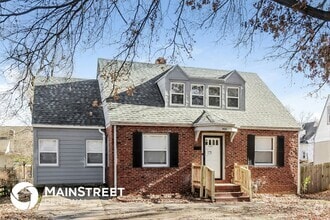 Building Photo - 4437 Gladstone Blvd