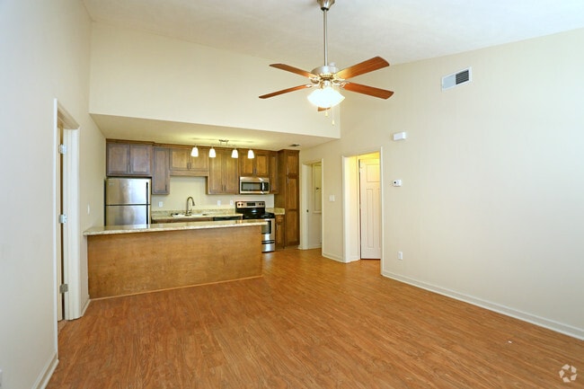 Phase 3 2BR, 2BA Liviing/Kiitchen 1050sq. ft. - Pointe North Apartments