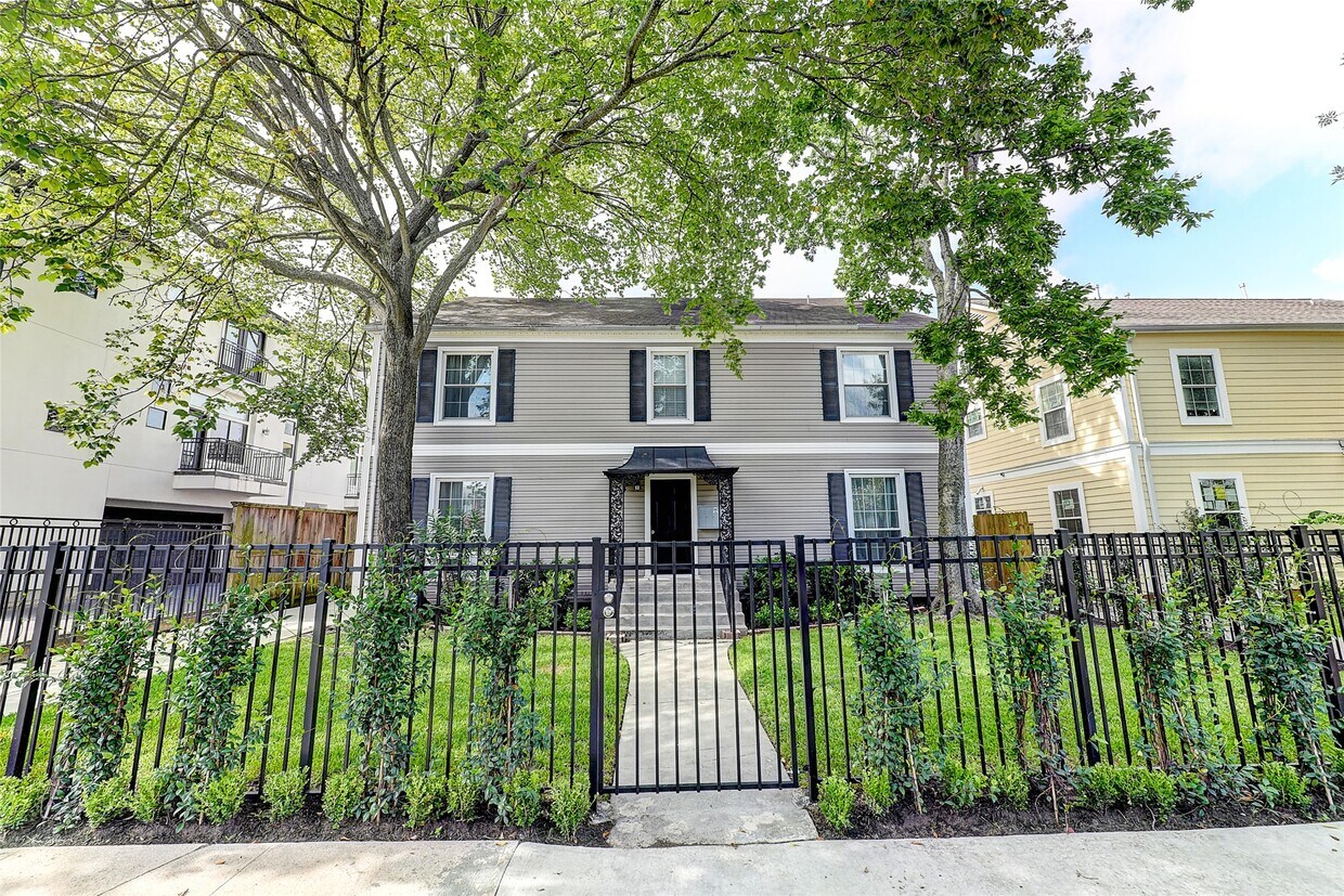 Foto principal - 2509 Shakespeare St