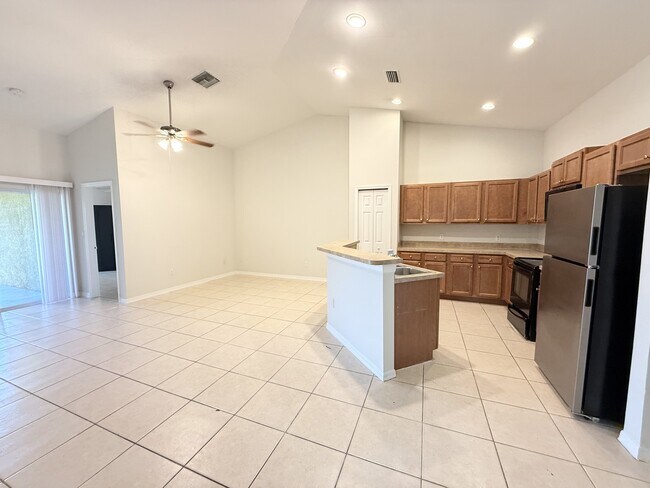 Foto del edificio - 7571 Carrier Rd