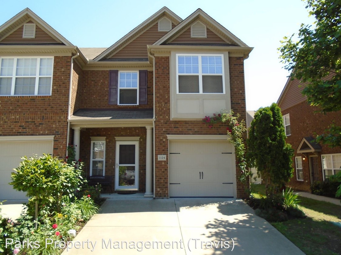 Primary Photo - 1124 Thorncrest Rd