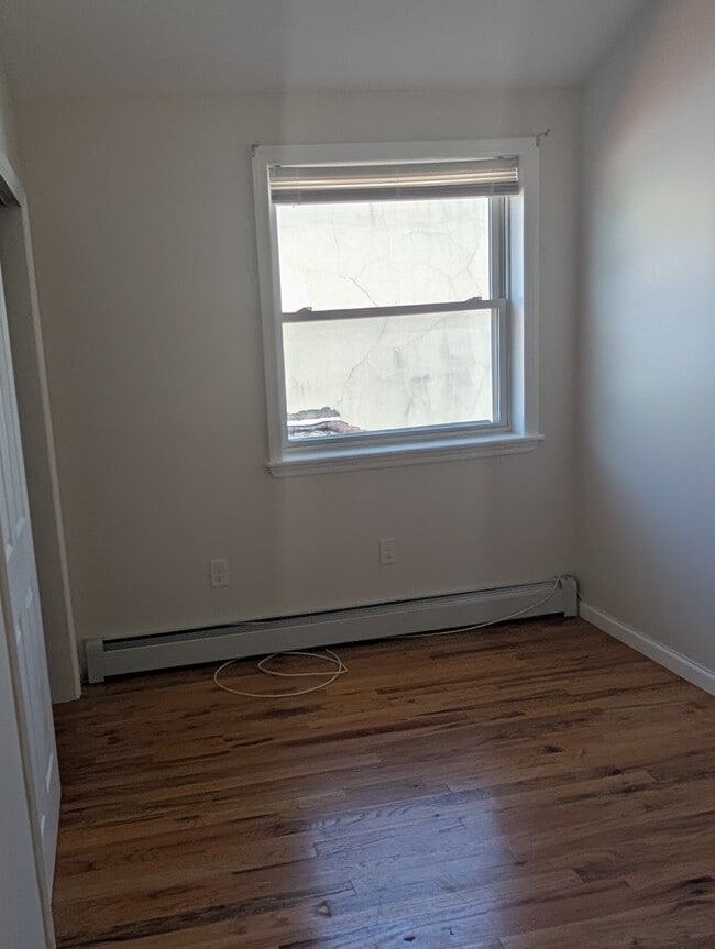 Foto del edificio - 851 E 227th St