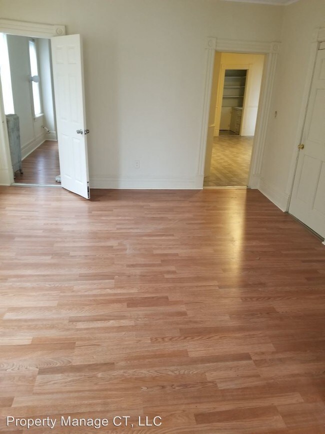 Foto del edificio - 430-436 W Main St
