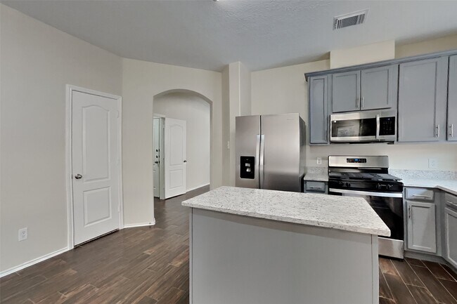 Building Photo - 21542 Kings Bend Dr