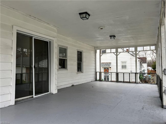 Photo - 295 Grand Blvd (Bedford, OH) House
