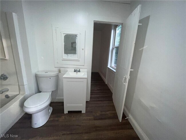 Foto del edificio - 5466 S Ridge Rd