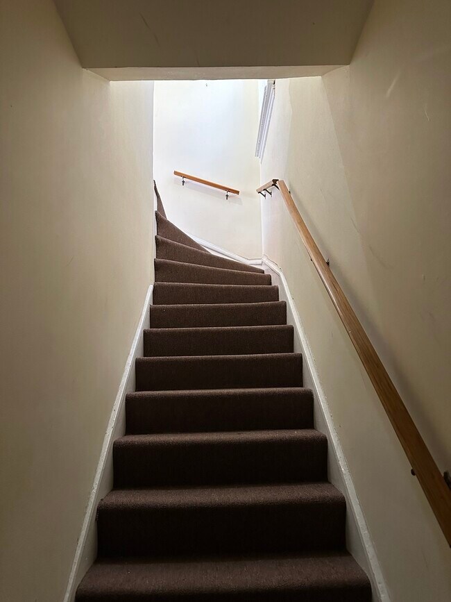 Foto del edificio - 2451 N Marshfield Ave