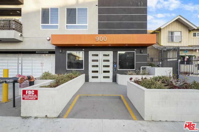 Foto del edificio - 900 S Kenmore Ave