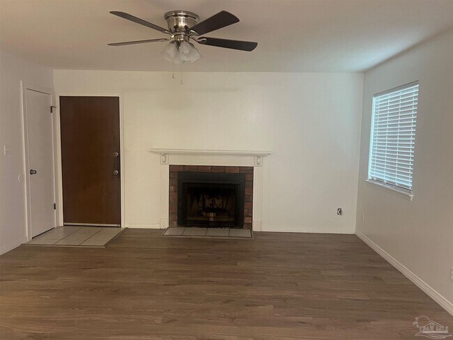 Foto del edificio - 7225 W Fairfield Dr