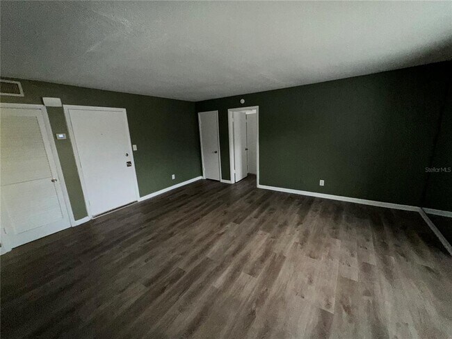 Foto del edificio - 4325 W Bay to Bay Blvd