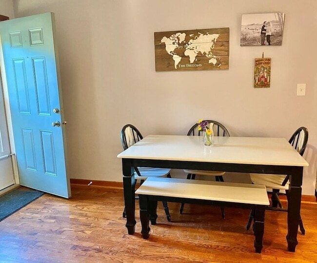 Building Photo - 306 Woodlawn Dr