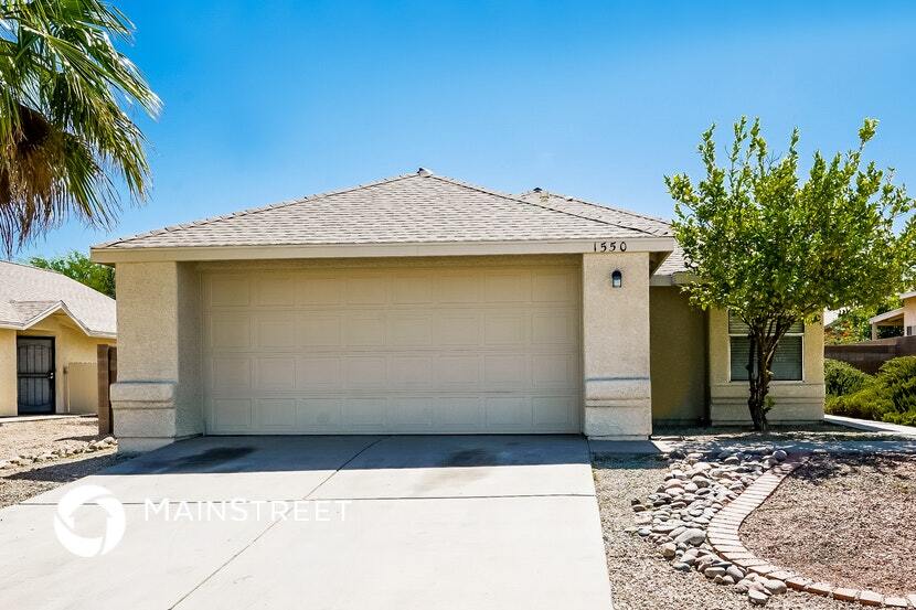 Foto principal - 1550 N Blacklawn Ave