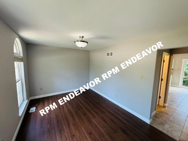 Foto del edificio - Spacious 4 bedroom, 2.5 bath home availabl...