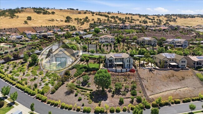 Foto del edificio - Executive Gated Rental with Stunning Views & Solar!