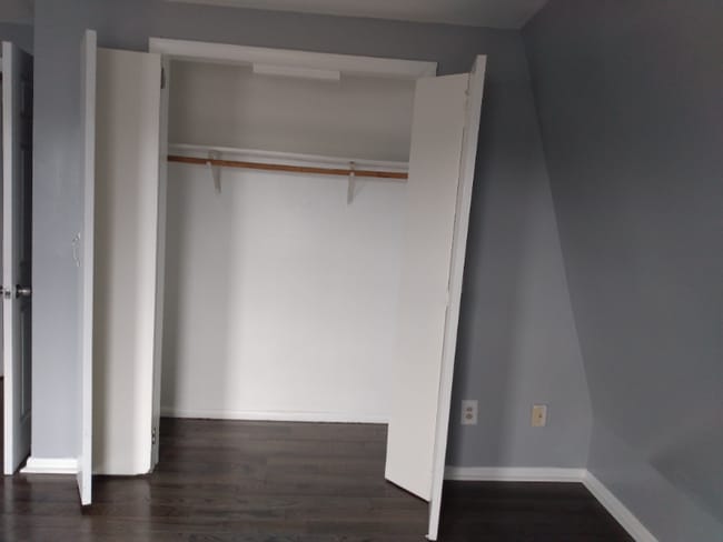 Building Photo - 497 Tremont Ave