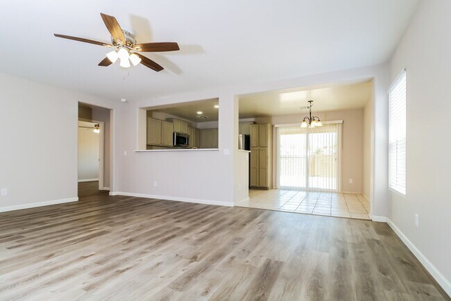 Building Photo - 10043 N 115th Dr