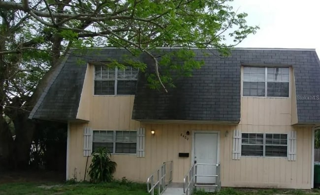 Building Photo - 8200 N 15th St