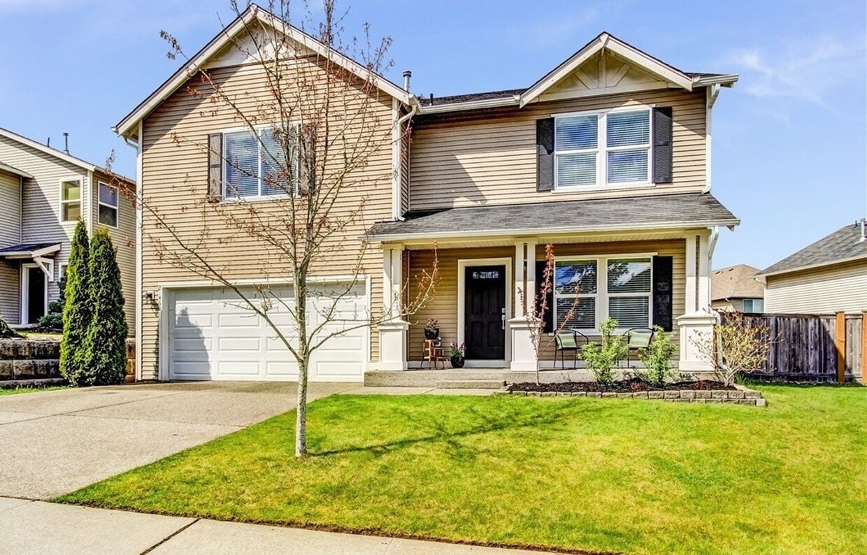 Primary Photo - Kentlake Highlands 3 bedroom, 2.5 bath bea...