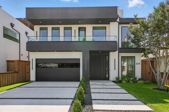 Building Photo - 3211 Wake St