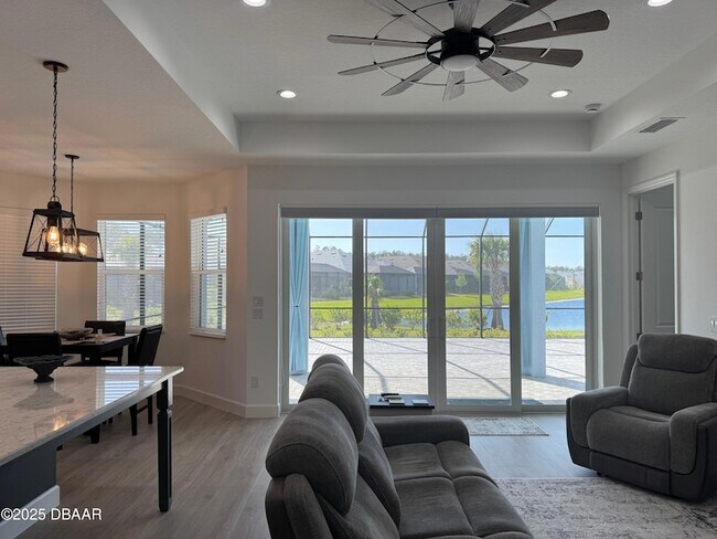 Foto del edificio - 772 Margaritaville Ave