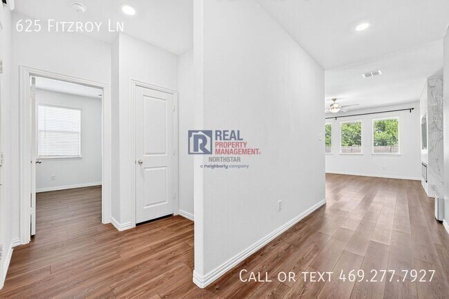 Building Photo - 625 Fitzroy Ln