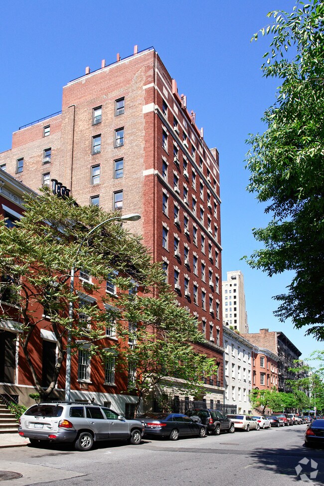 Building Photo - 222 W 15th St
