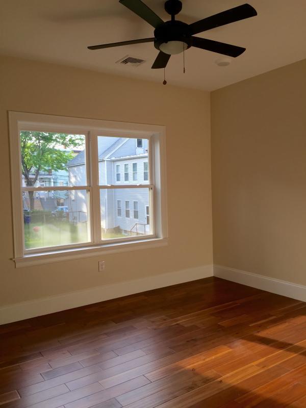 Building Photo - 13 Caldwell St
