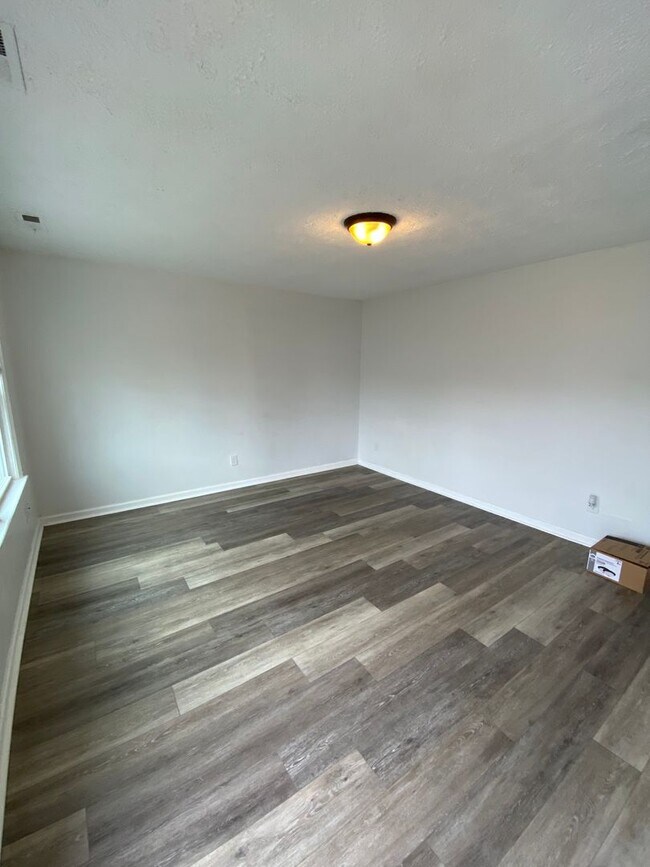 Foto del edificio - 3-bedroom townhome in Chesapeake available...