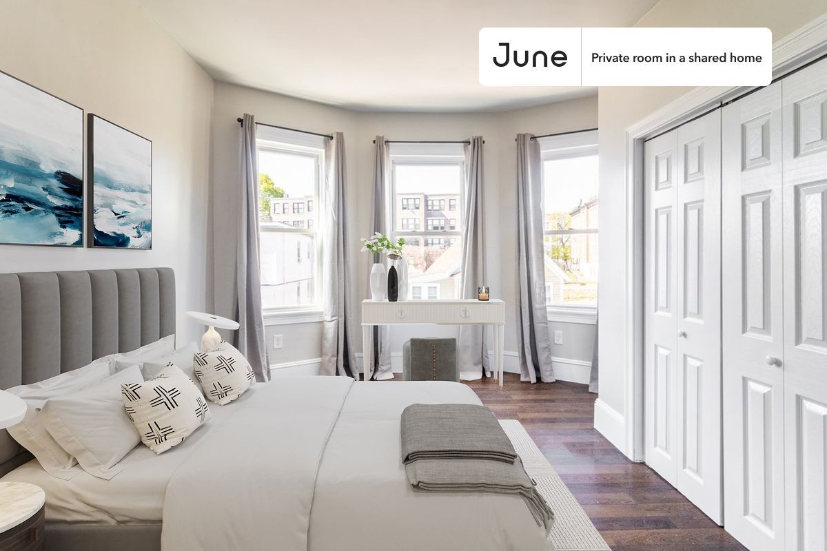 Room in Shared 4 bed/1.5 bath home - Room in Shared 4 bed/1.5 bath home