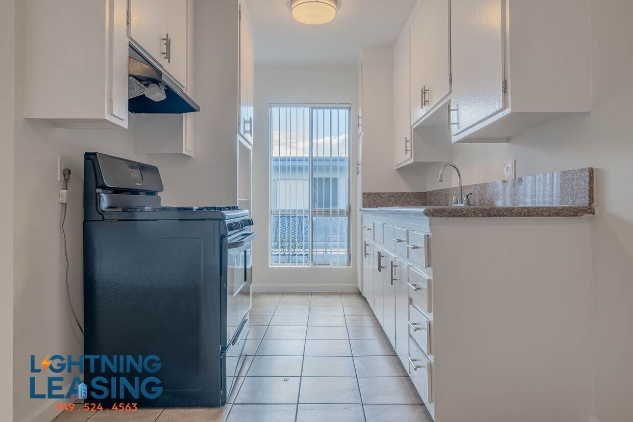 Foto principal - 11620 Sylvan St