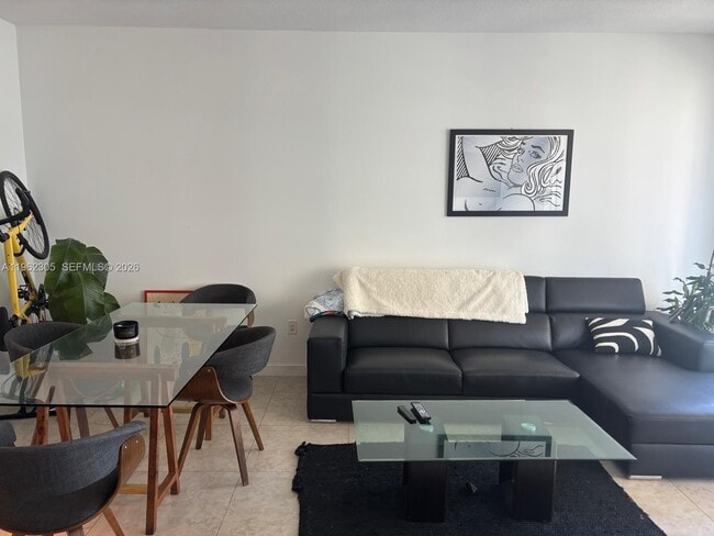 Foto del edificio - 1050 Brickell Ave