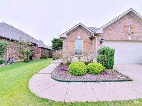 Building Photo - 1412 Candler Drive