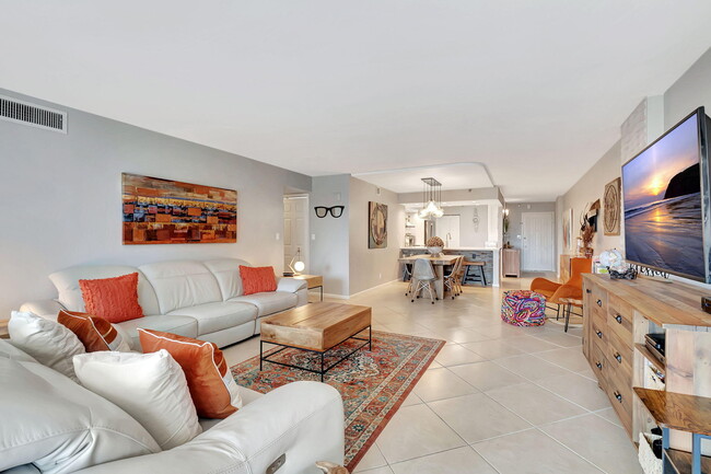 Foto del edificio - 3420 S Ocean Blvd