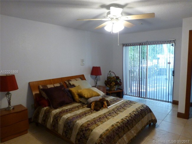Foto del edificio - 15051 SW 149th St