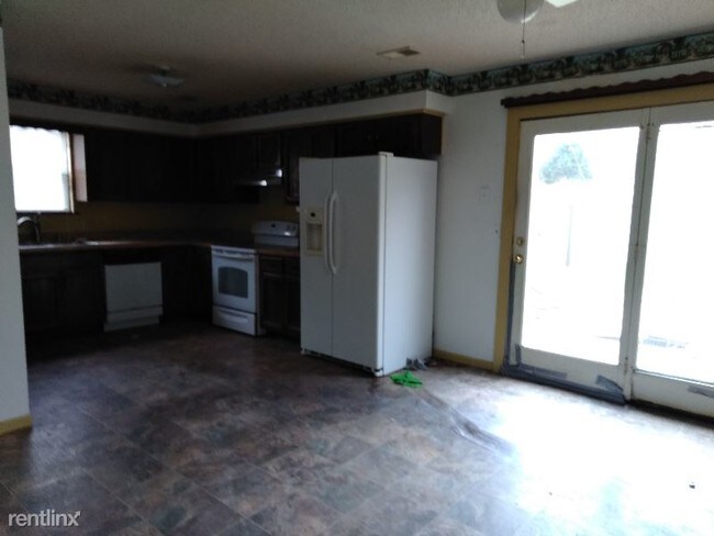 Building Photo - 4 br, 2 bath House - 1621 W Wabash St