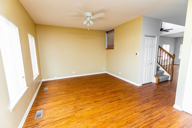 Building Photo - 2839 Cedar Glade Dr