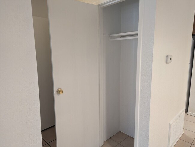 Building Photo - One Bedroom Ground Floor Condo - End Unit