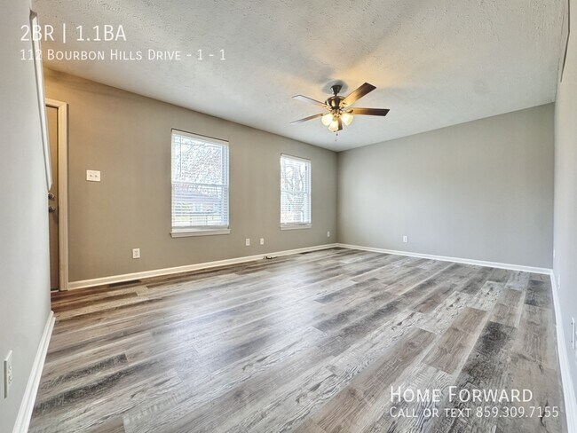 Foto del edificio - 112 Bourbon Hills Dr