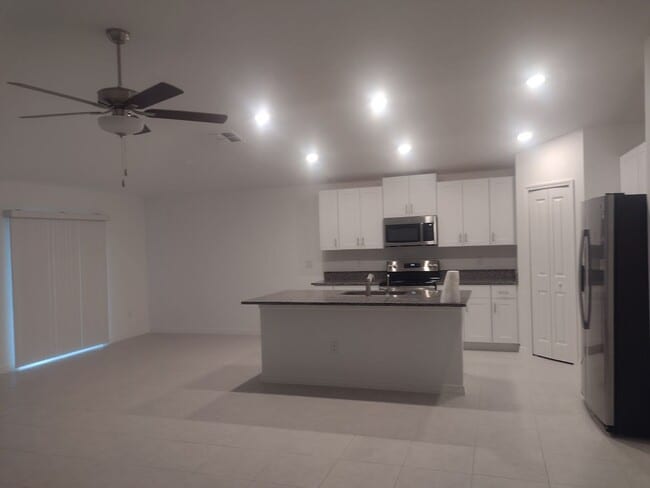 Building Photo - Bartow Rental Home!