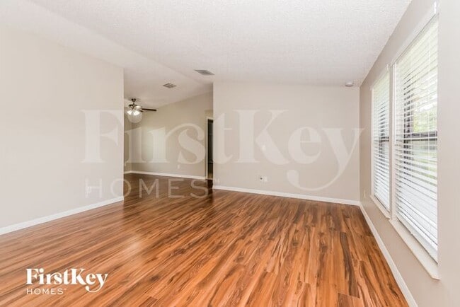 Building Photo - 11073 Steeding Horse Dr