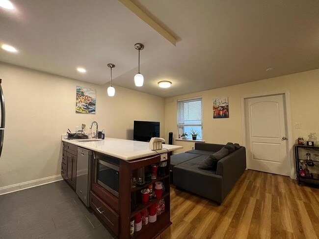 Foto del edificio - 1026 Bloomfield St