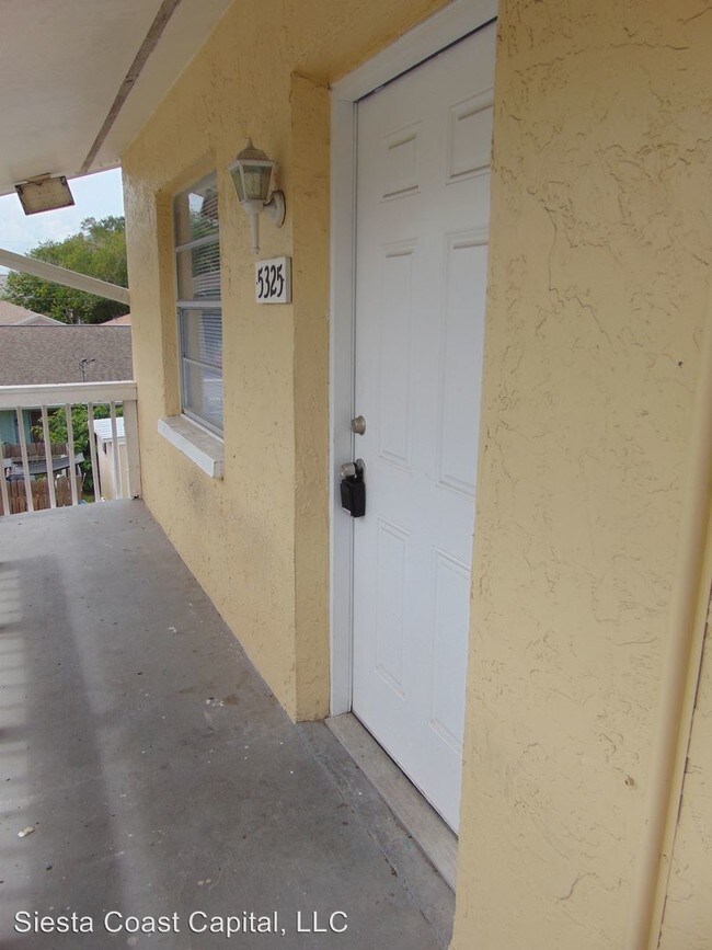 Foto del edificio - 5325 Beach St