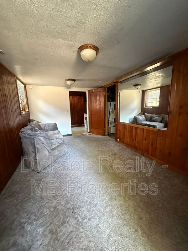 Building Photo - 56 S Wells Ave
